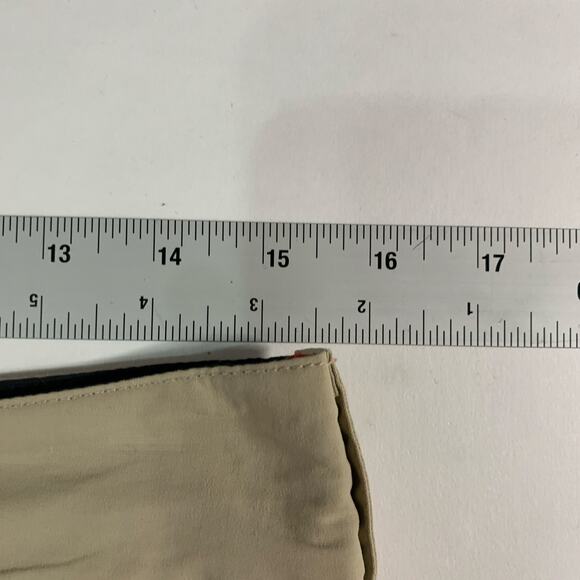 Gill 4 NEW Womens UV Tec Sailing Shorts Khaki 9" Inseam Outdoor Travel Active - Picture 6 of 9